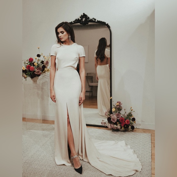 Sarah Seven Dresses & Skirts - Sarah Seven Kir Wedding Dress Short Sleeve Open Back Train Size 16 Tailored